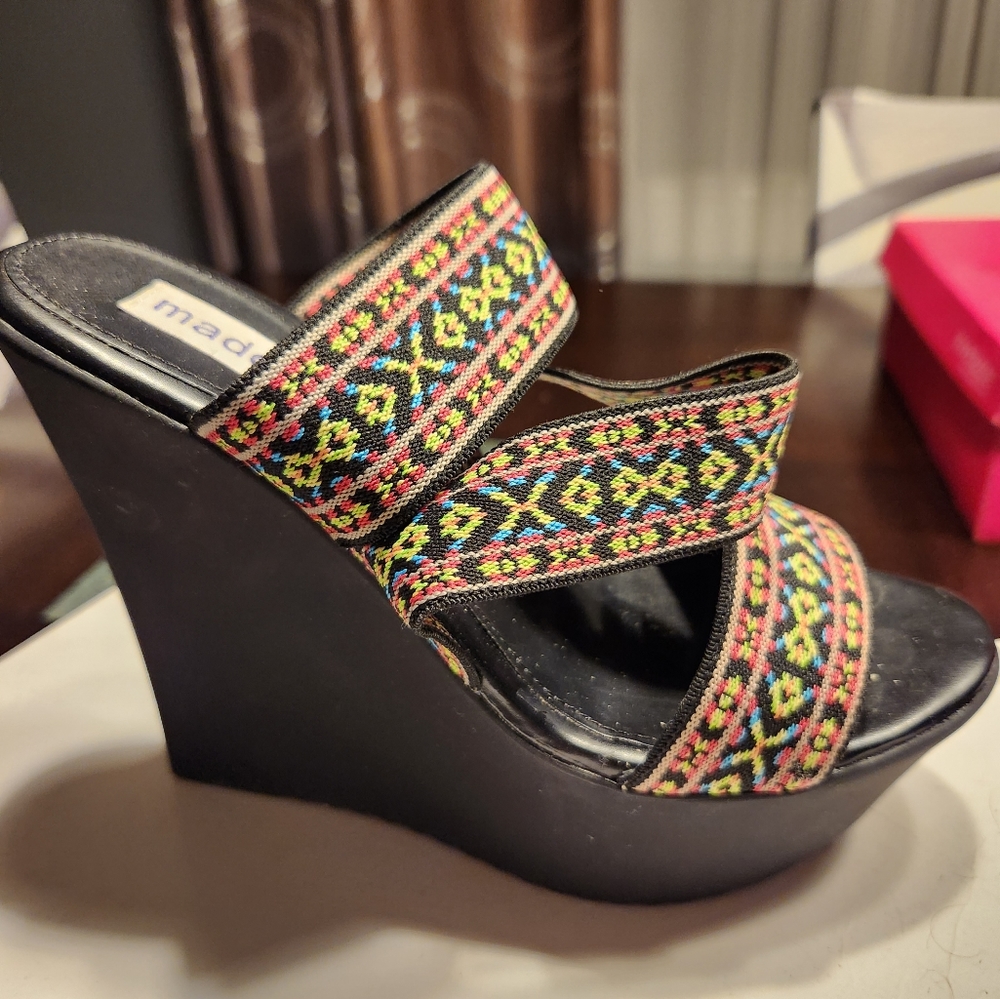 Multi color wedge sandal